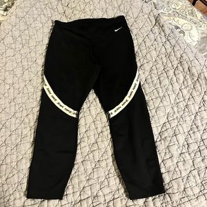 Nike DriFit Women’s Capri Leggings
